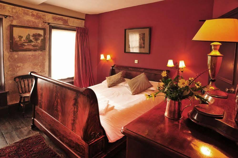 Black Swan Hotel Devizes Ngoại thất bức ảnh