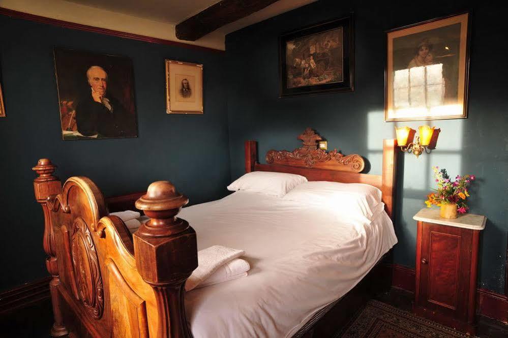 Black Swan Hotel Devizes Ngoại thất bức ảnh